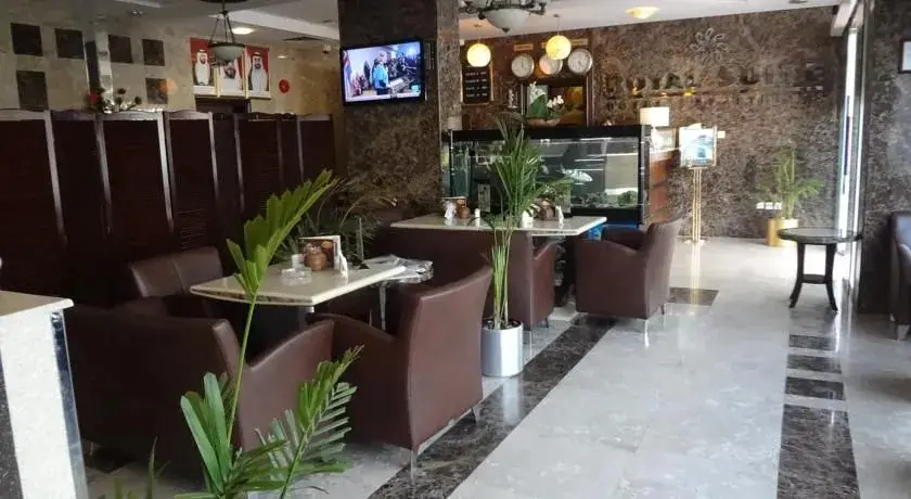 Абу-Даби: Royal Suite Hotel Apartments