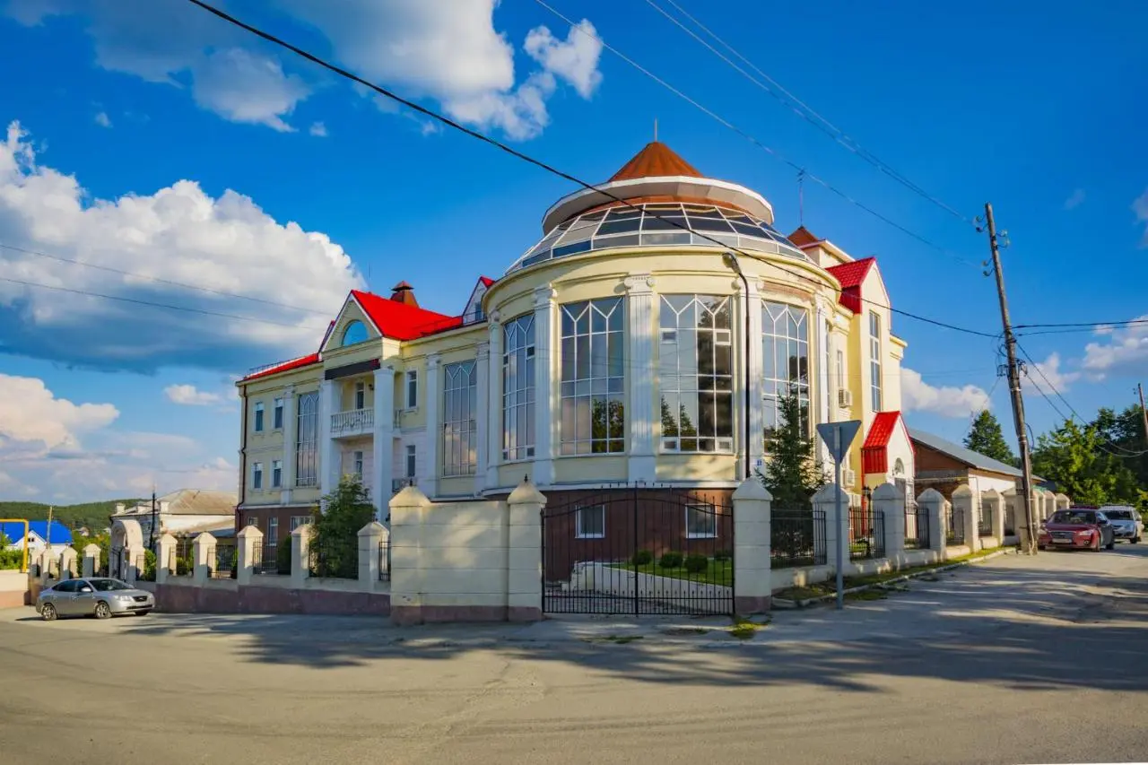 Верхняя Сысерть: Отель «Смирновъ»
