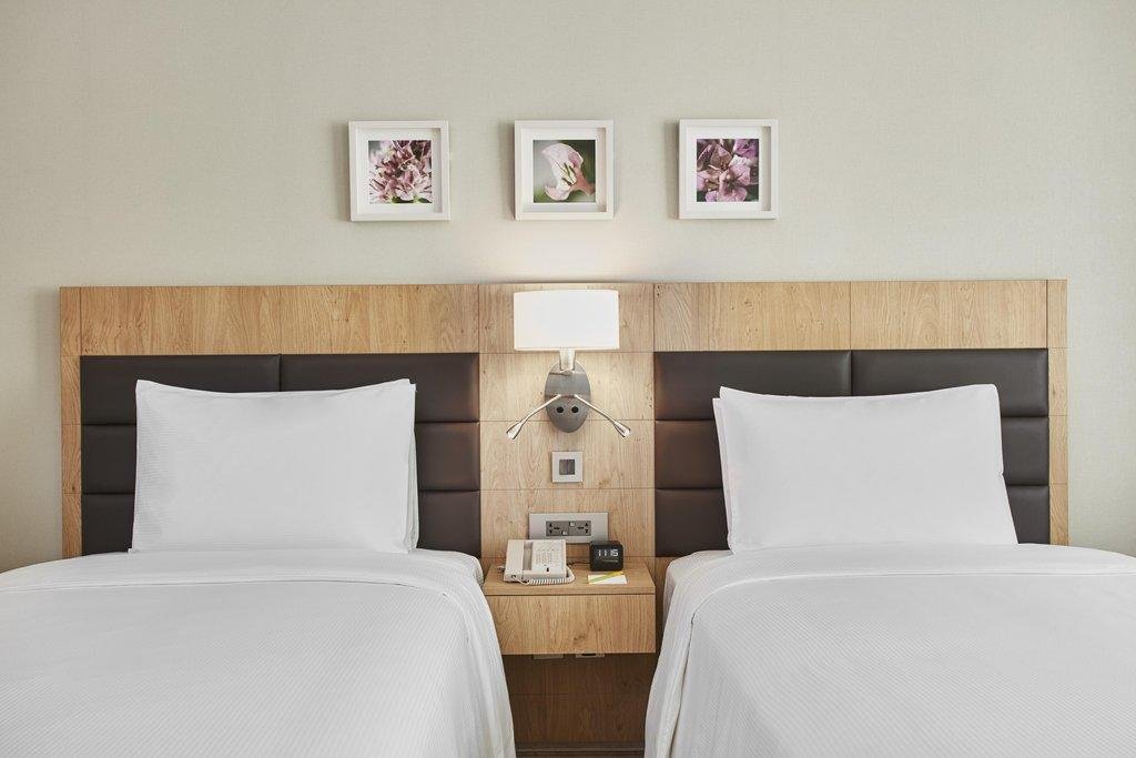 Дубай: Hilton Garden Inn Dubai, Mall Avenue