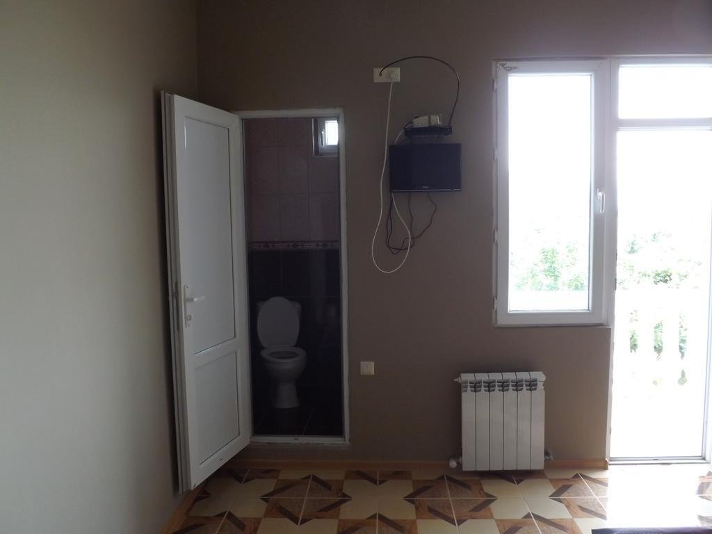 Батуми: Guest House White House