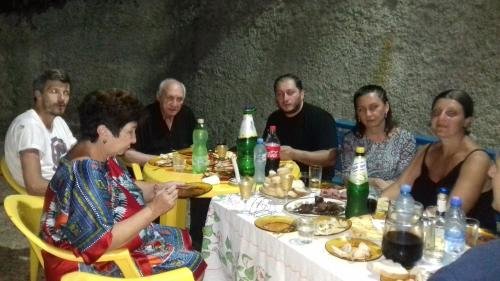 Чакви: Guest House Storka