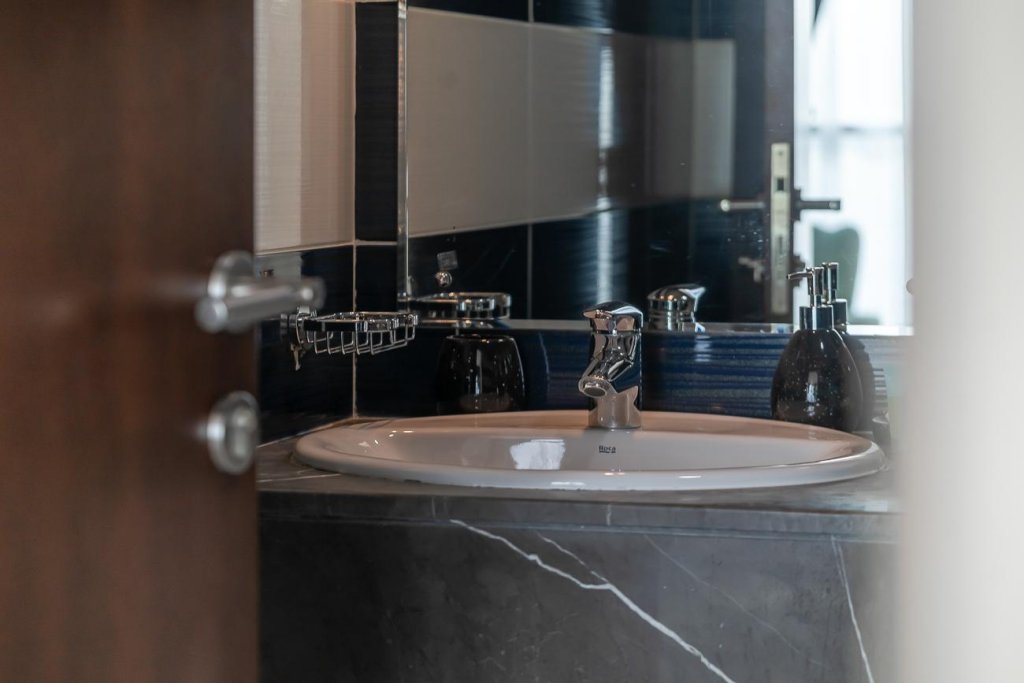 Дубай: Flat with amenities included in Oudah Tower