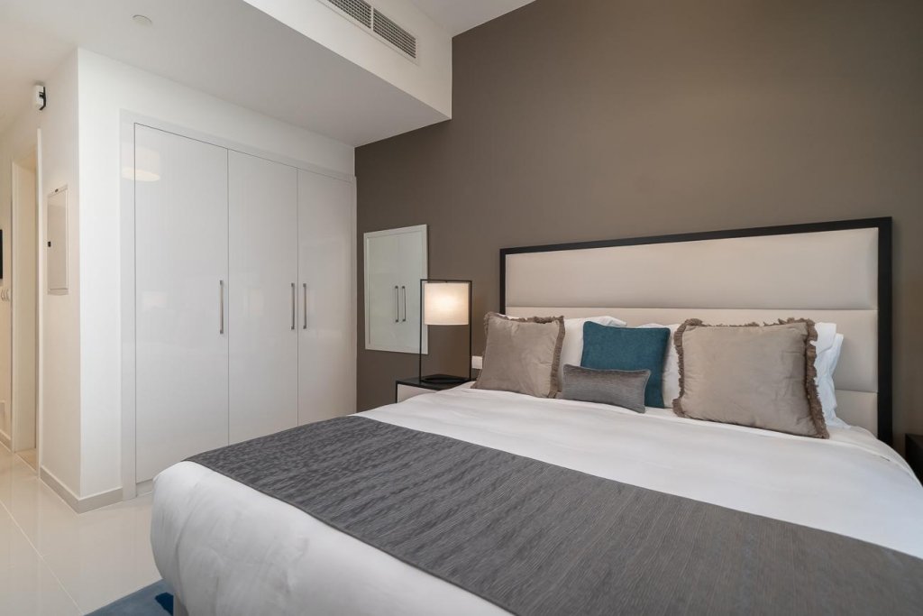 Дубай: Luxury studio with balcony in Dubai