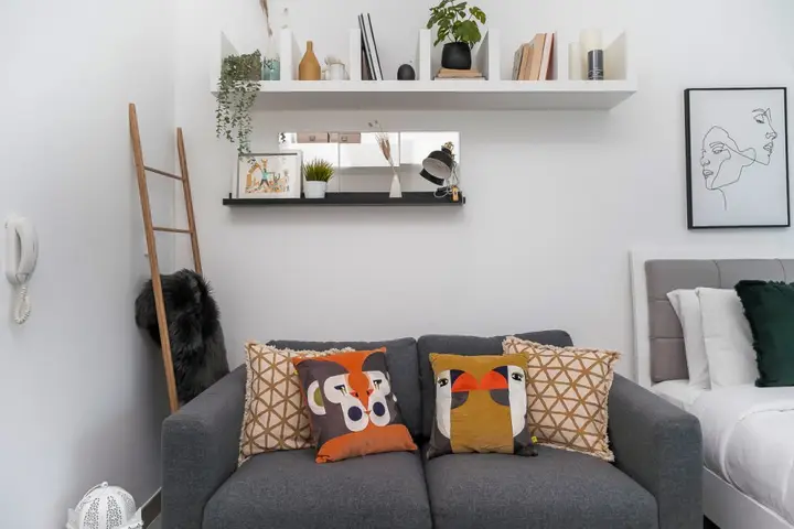 Дубай: A gem w/balcony and views to the desert