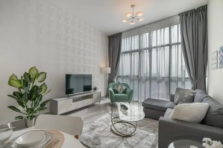 Дубай: Glamorous flat with swimming pool in Oudah Tower