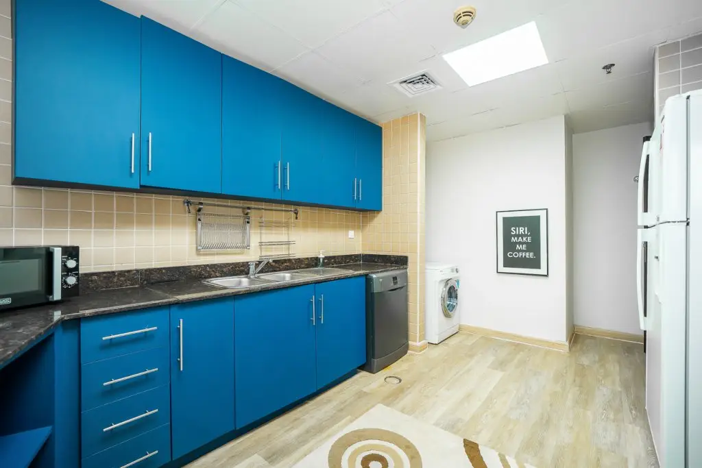 Дубай: Beautiful apt. with city views in Lakeshore Tower