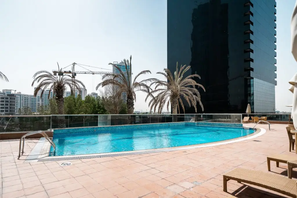 Дубай: Beautiful apt. with city views in Lakeshore Tower