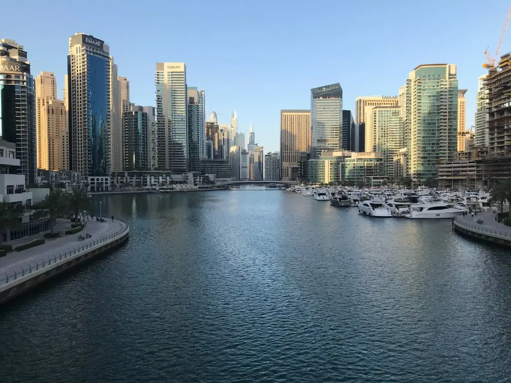 Дубай: Deluxe Studio with Marina Views in Sparkle Towers