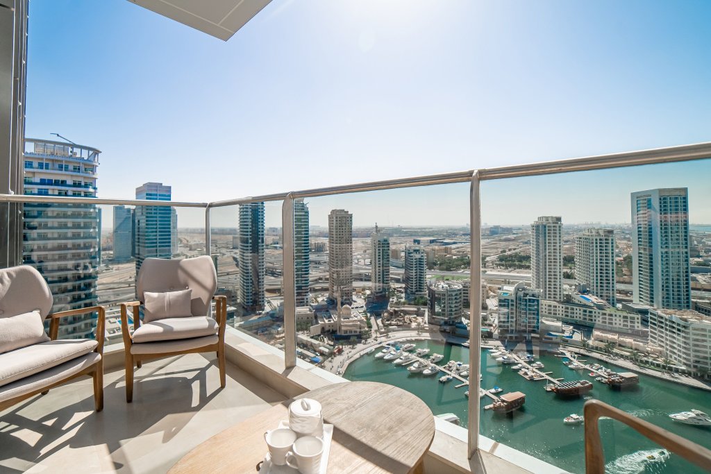 Amazing 1BR apartment with waterfront views! — фото 1