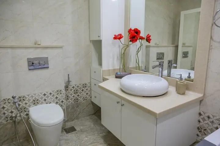 Дубай: Water views from deluxe apartment in Dubai Marina
