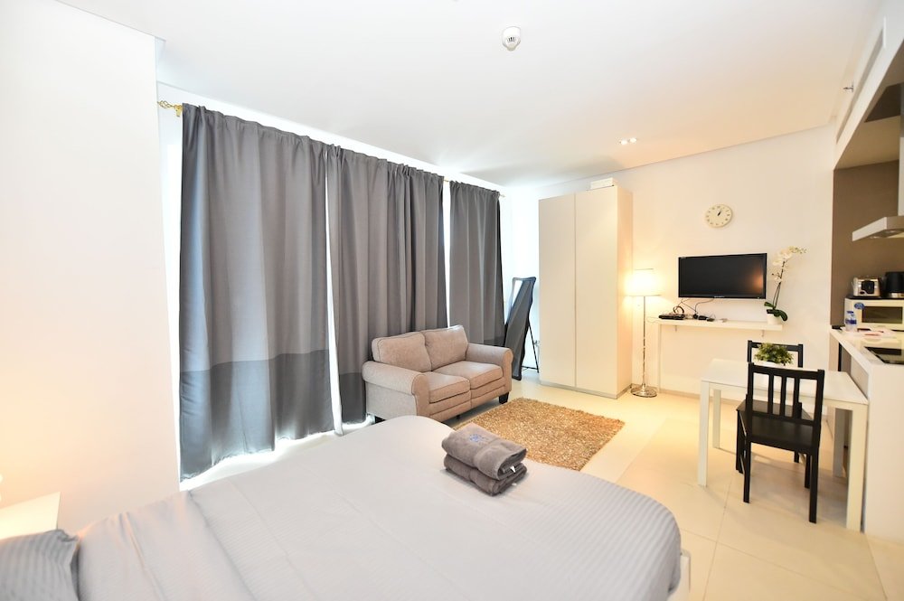 Дубай: ATN - Fully furnished studio near metro