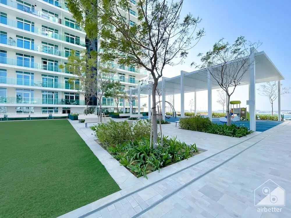 Luxurious Beach front Apt with balcony Dubai Marina — фото 1