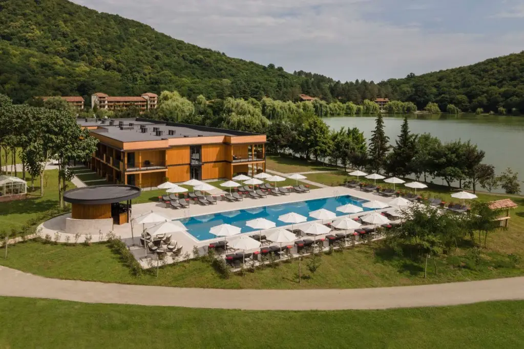 Отель Lopota Lake Resort and Spa — фото 1