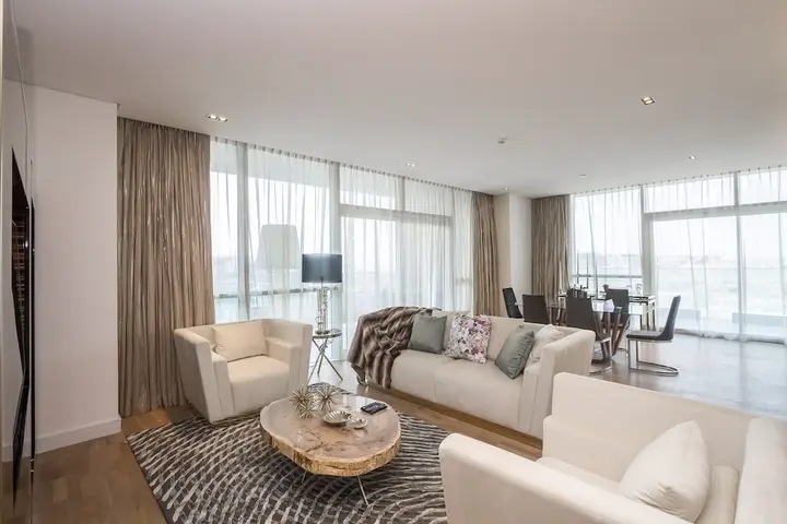 Дубай: 2BR Corner Unit Huge Balcony CityWalk B1