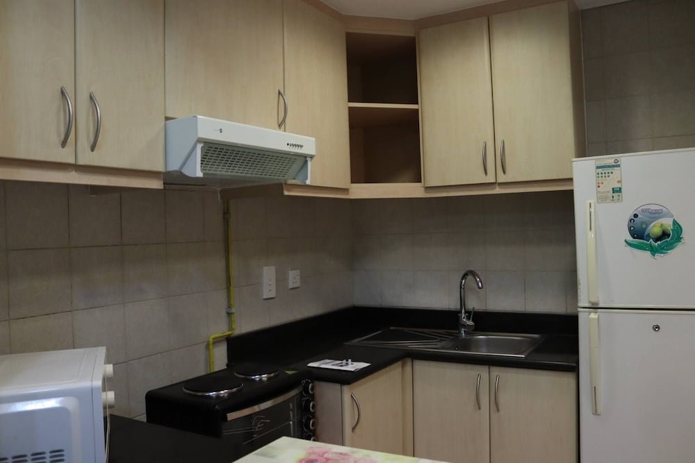 Дубай: Stunning Studio With Close Kitchen And Pool