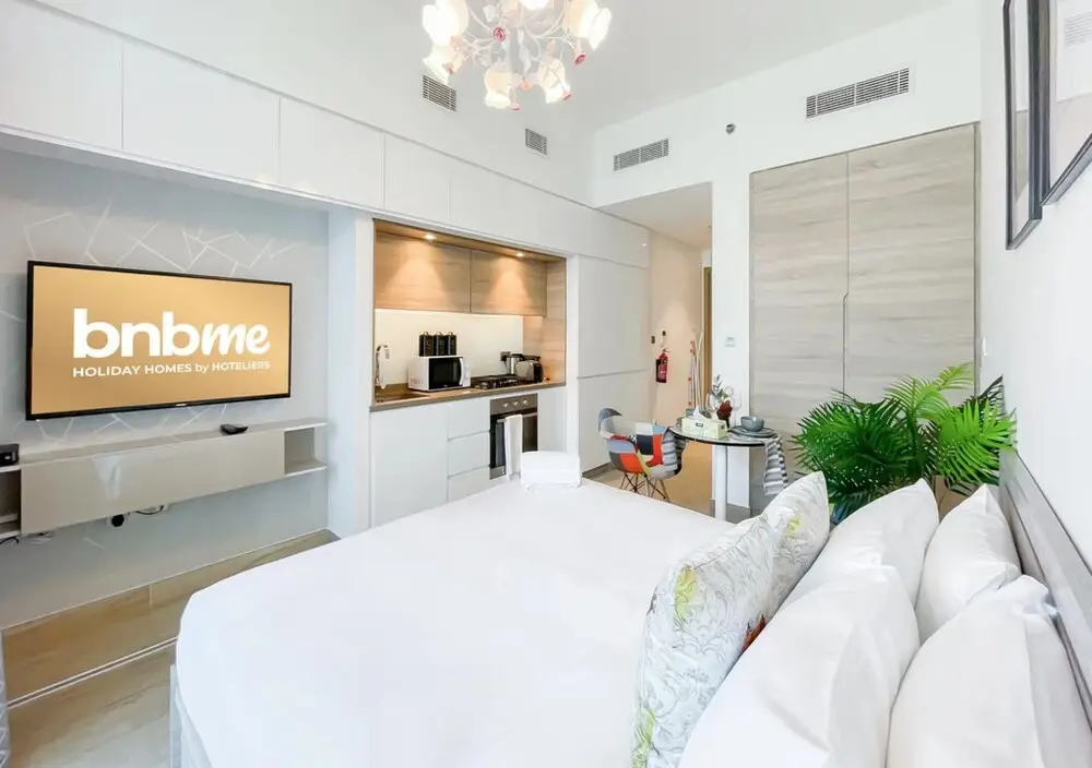 Дубай: Bnbmehomes Beautiful Lake View Studio Near Marina