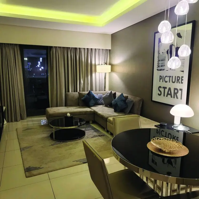 Дубай: Quill Residence One Bedroom Apartment Burj Khalifa View