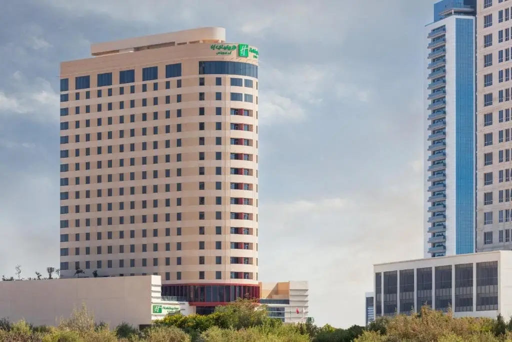 Holiday Inn Hotel & Suites Dubai Science Park, an IHG Hotel — фото 1