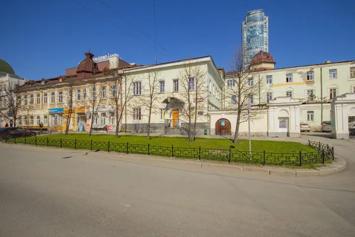 Екатеринбург: Bed and Breakfast на Пушкина