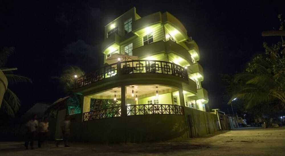 Южный Мале Атол: Leisure Boutique Hotel