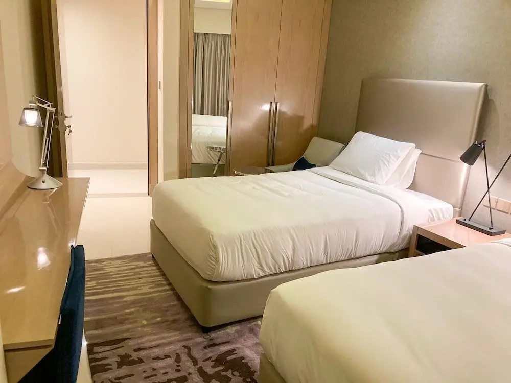 Stunning Fully Furnished 2 Bedroom in Paramount Prime Location Business bay — фото 1