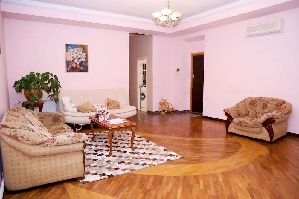 Ереван: Amiryan Apart & Tours
