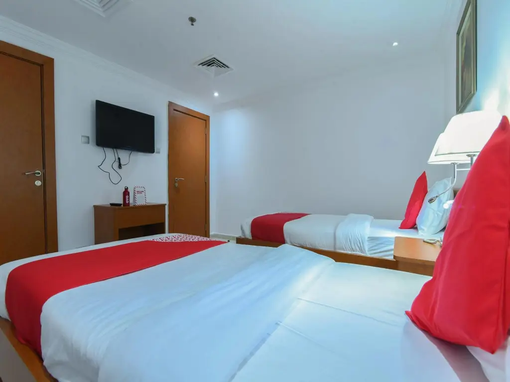 Дибба: Mirage Hotel