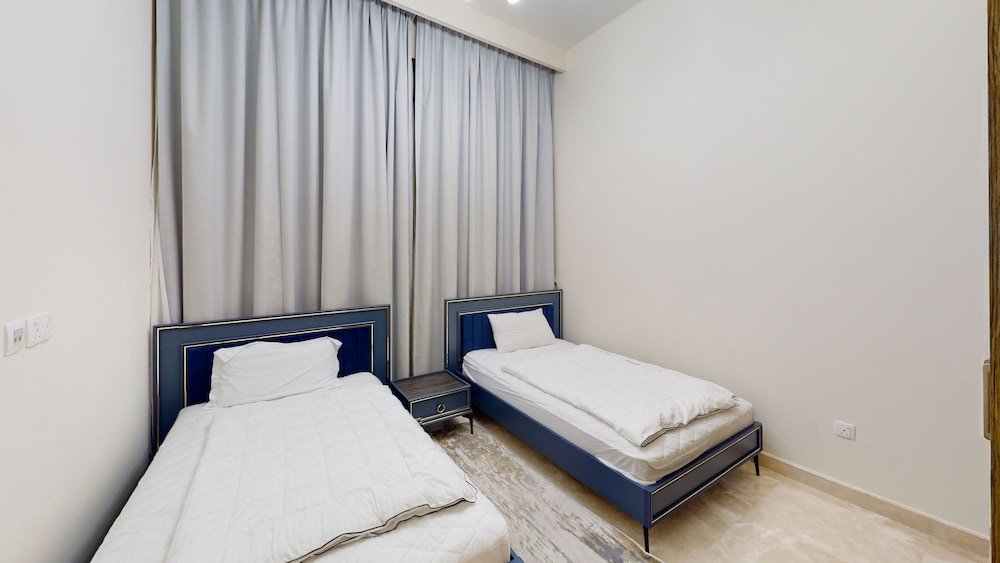 Дубай: 4 Maid Penthouse Panoramic Views in Dubai Creek Harbour