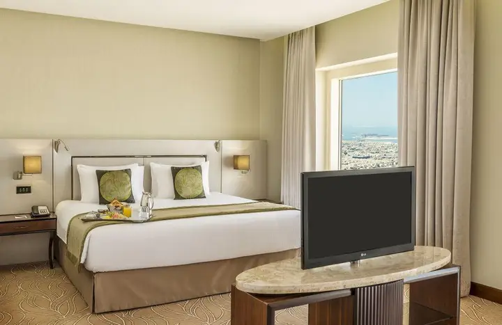 Дубай: The Tower Plaza Hotel Dubai