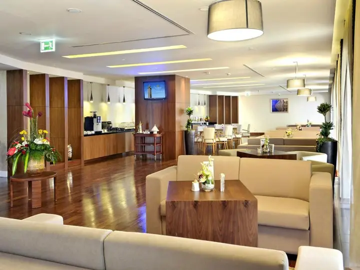 Дубай: The Tower Plaza Hotel Dubai