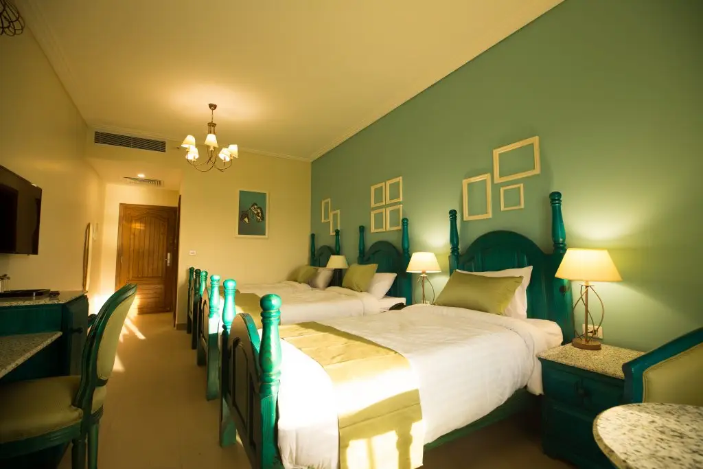 Самалут: Holy Family Hotel