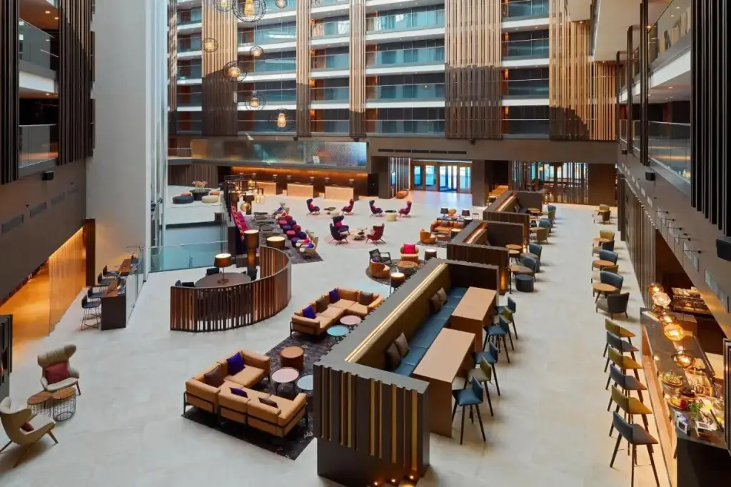 Sheraton Grand Tbilisi Metechi Palace Hotel — фото 1