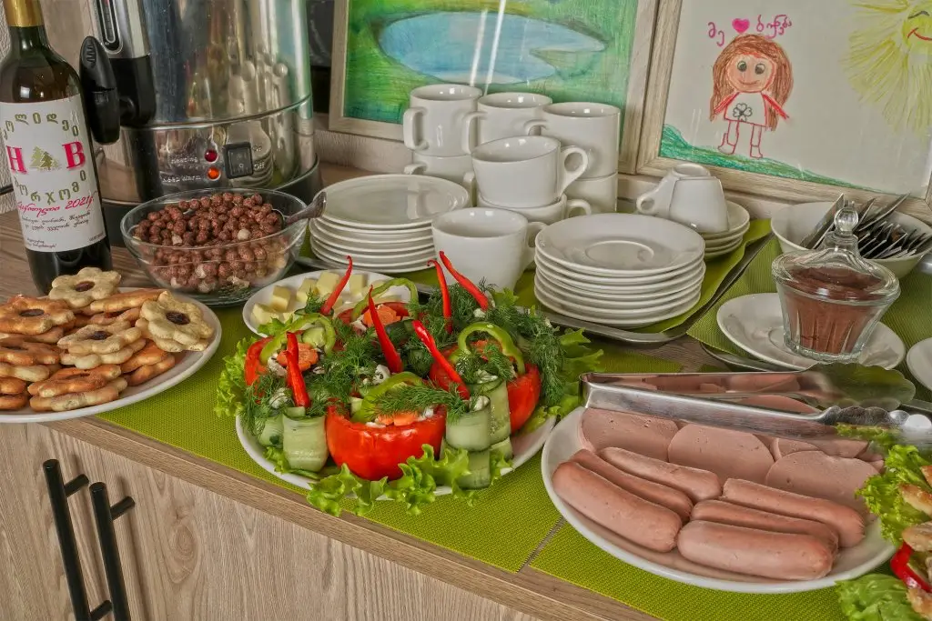 Боржоми: Hotel Holiday Borjomi