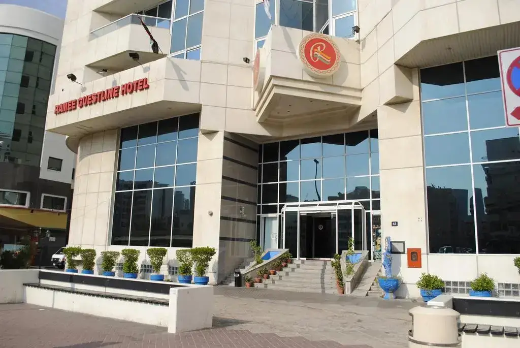 Ramee Guestline Deira Hotel — фото 1
