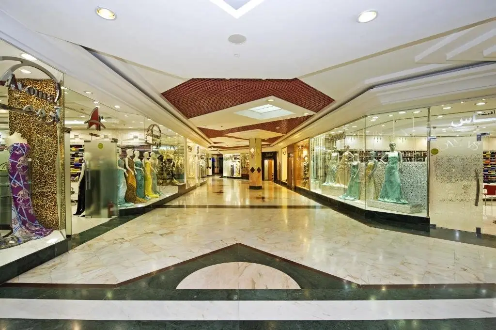Дубай: Отель Al Bustan Center & Residence