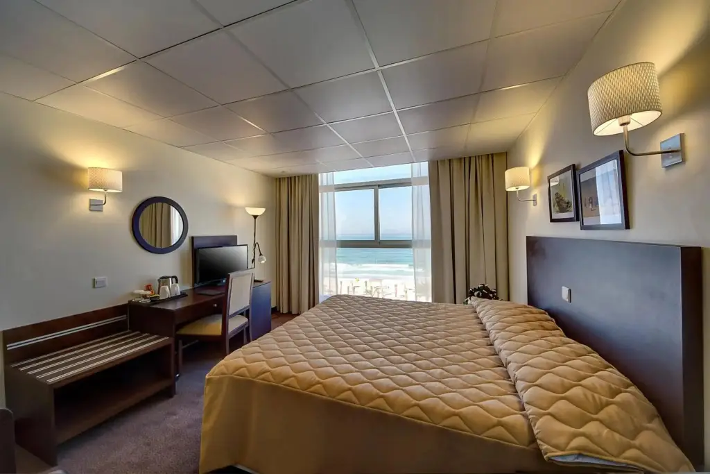 Аджман: Ajman Beach Hotel