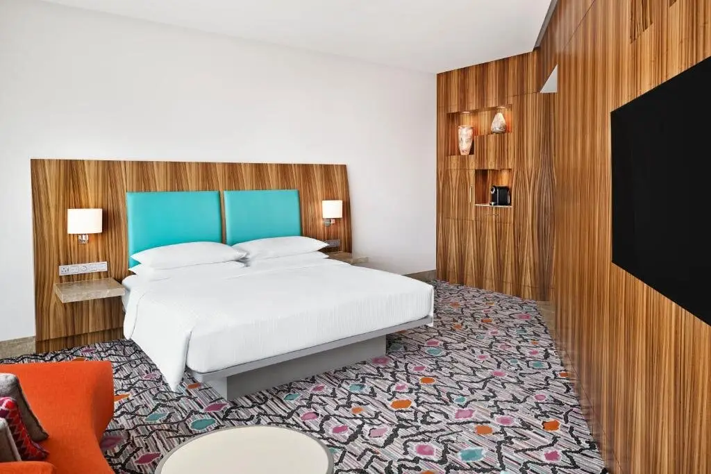 Абу-Даби: Andaz Capital Gate Abu Dhabi, By Hyatt