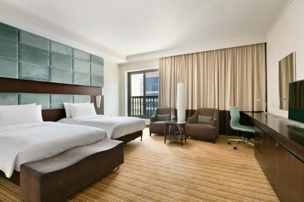 Абу-Даби: Отель Traders Hotel, Qaryat Al Beri