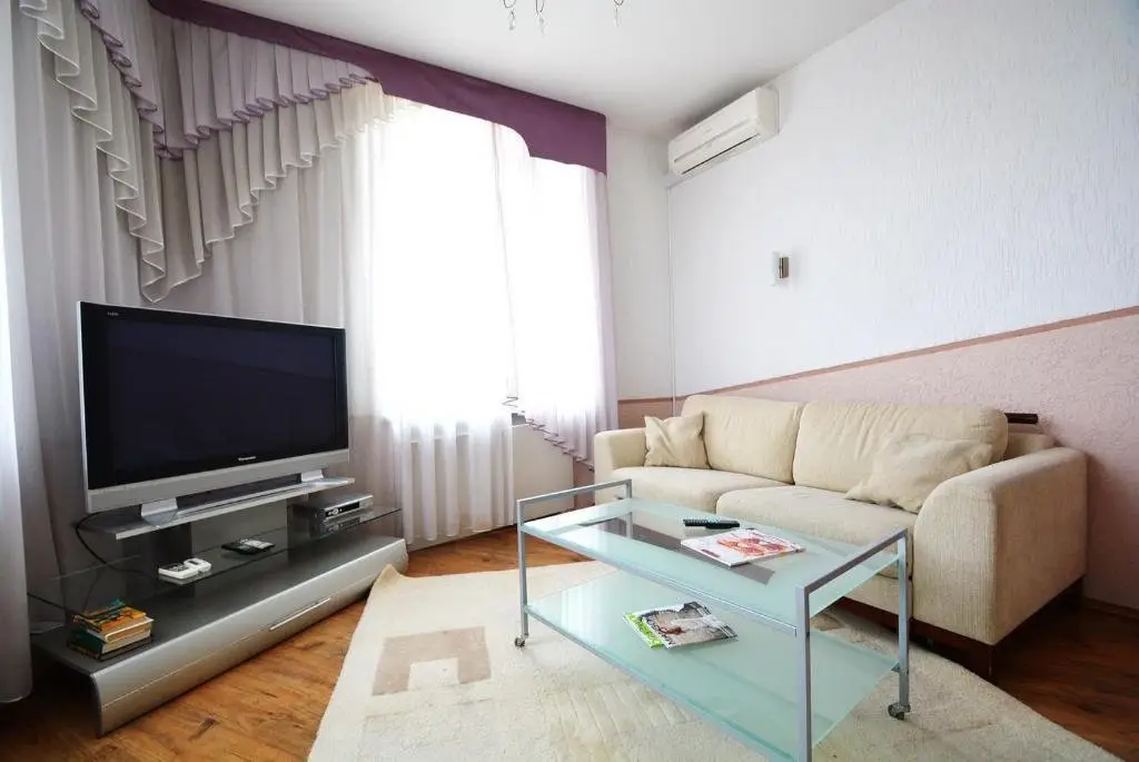 Минск: Aparton Nezavisimosti Prospekt 53