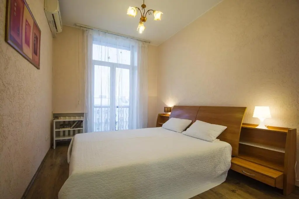 Минск: Aparton Nezavisimosti Prospekt 53