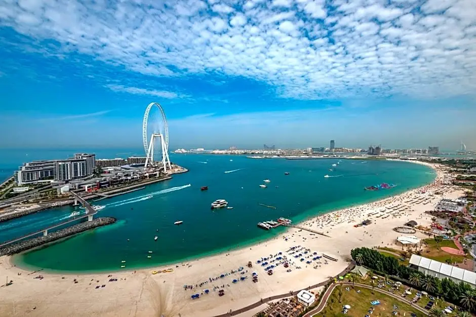 Дубай: HOMESTAR, Jumeirah Beach Hostel - JBR - Pool, Beach, Metro