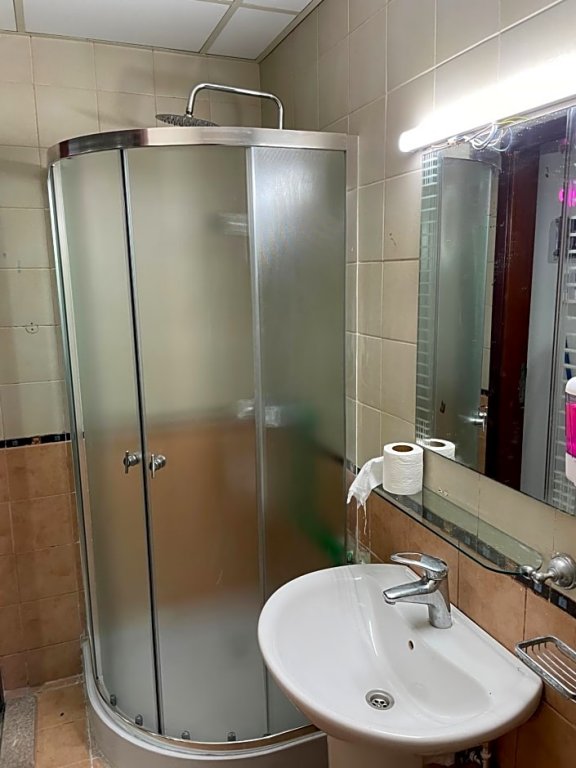 Дубай: Pharos Inn Sheikh Zaied Private bed space