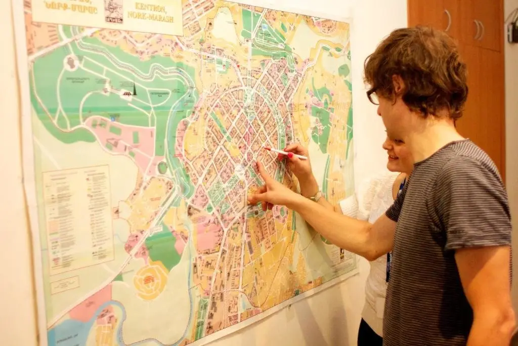 Ереван: Envoy Hostel & Tours