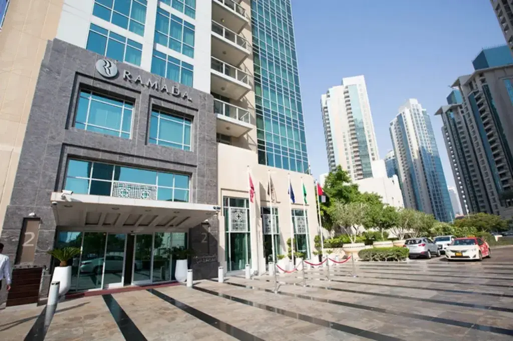 Дубай: Отель Ramada by Wyndham Downtown Dubai