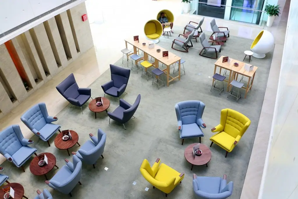 Дубай: Hues Boutique Hotel
