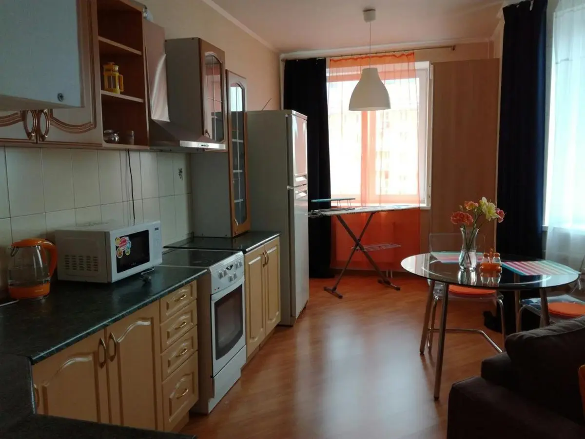 Екатеринбург: Apartment Orange Island