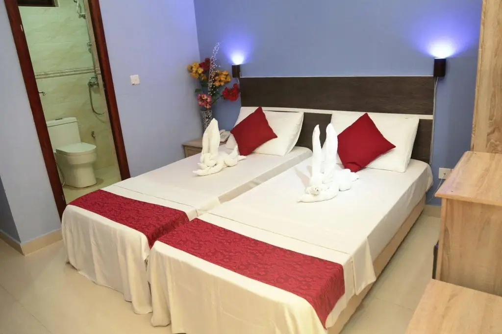 Хулхумале: Hotel Elite Beach Inn