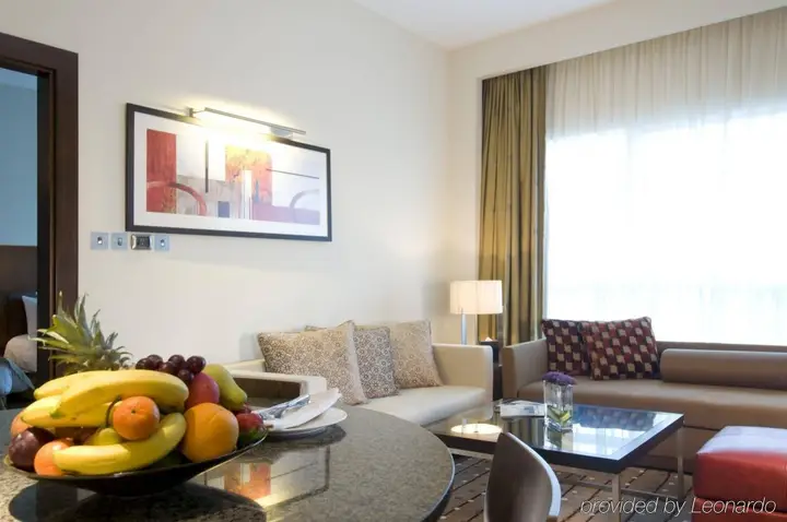 Абу-Даби: Grand Millennium Al Wahda Hotel Apartment
