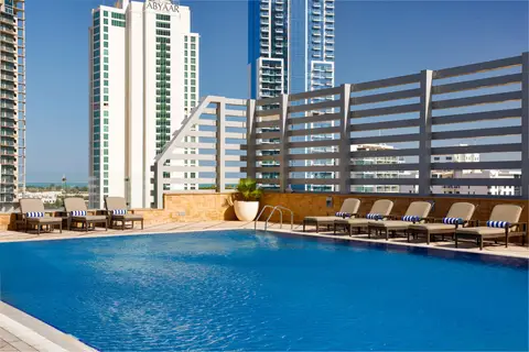 Отель La Suite Dubai Hotel & Apartments — фото 1