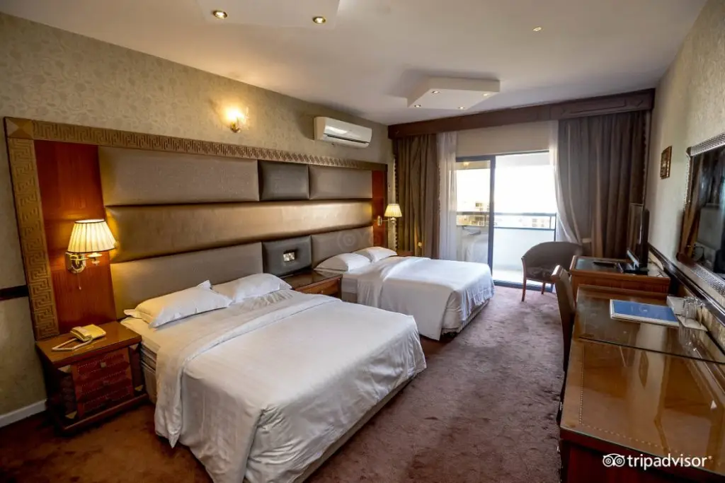 Дубай: Abjad Crown Hotel